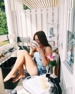 Melina Goransson feet photo thumbnail