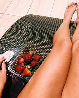 Melina Goransson feet photo thumbnail