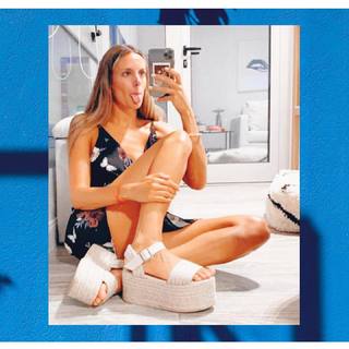 Melina Lezcano feet photo 10