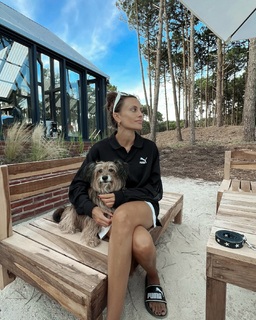 Melina Lezcano feet photo 1