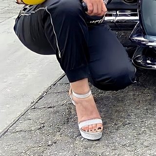 Melina Perez feet photo thumbnail