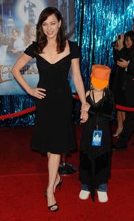 Melinda Clarke feet photo thumbnail