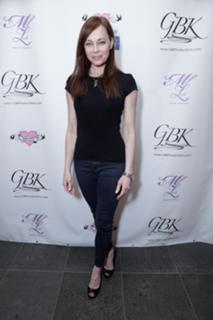 Melinda Clarke feet photo thumbnail