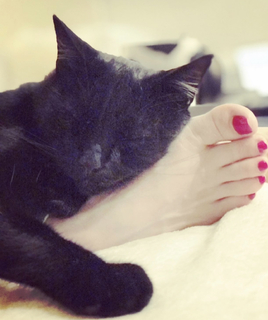 Melinda Clarke feet photo thumbnail