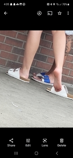 Melinda Clarke feet photo thumbnail