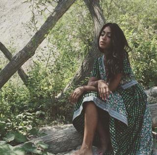 Melinda Shankar feet photo 7