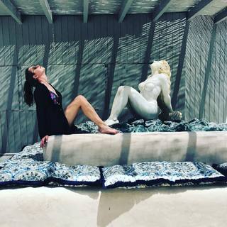 Melis Sezen feet photo thumbnail