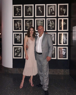 Melis Sezen feet photo thumbnail