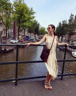 Melis Sezen feet photo thumbnail