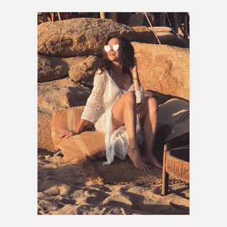 Melis Sezen feet photo thumbnail