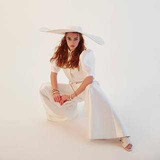 Melis Sezen feet photo thumbnail