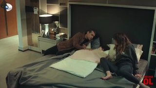 Melis Sezen feet photo thumbnail