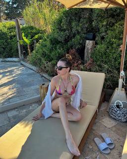 Melis Sezen feet photo thumbnail