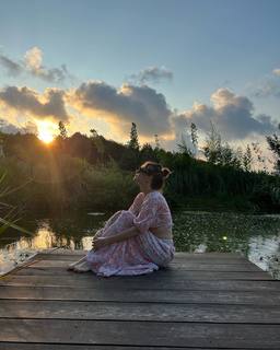 Melis Sezen feet photo thumbnail