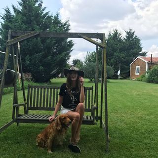 Melis Sezen feet photo thumbnail