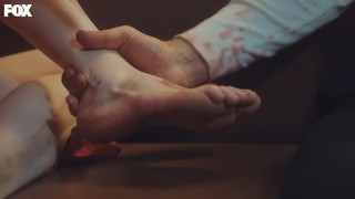 Melis Sezen feet photo thumbnail