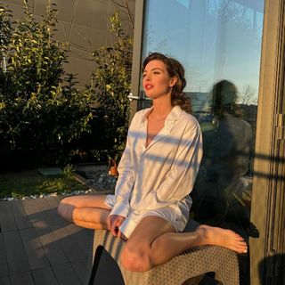 Melis Sezen feet photo thumbnail