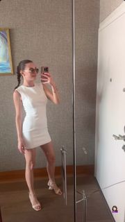 Melis Sezen feet photo thumbnail