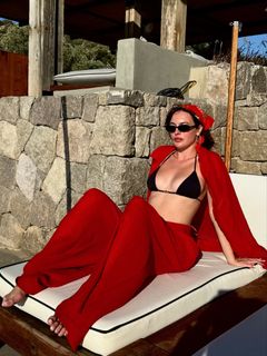 Melis Sezen feet photo 5