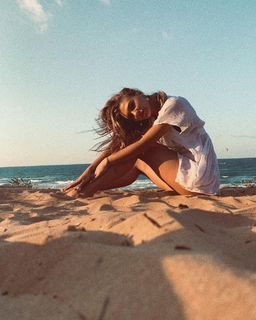 Melisa Döngel feet photo thumbnail