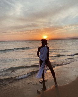 Melisa Döngel feet photo thumbnail