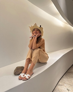 Melisa Döngel feet photo thumbnail