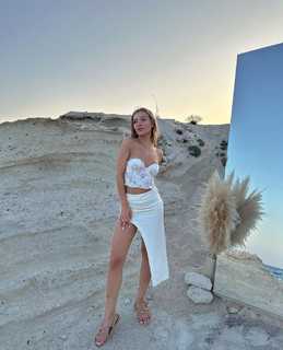 Melisa Döngel feet photo thumbnail