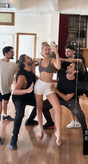 Melisa Döngel feet photo thumbnail