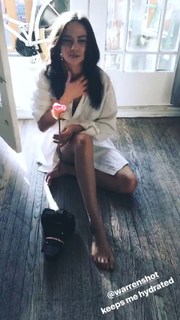 Melise feet photo 8