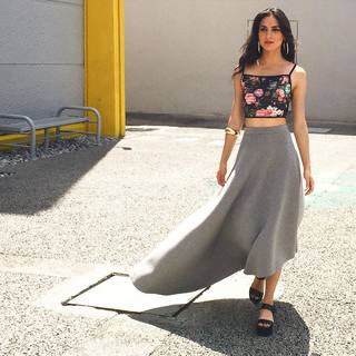 Melissa Barrera feet photo thumbnail
