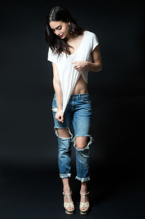 Melissa Barrera feet photo thumbnail