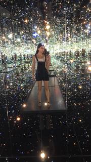 Melissa Barrera feet photo thumbnail