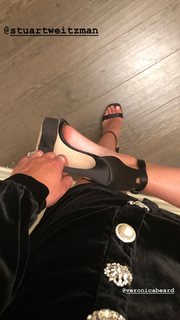 Melissa Barrera feet photo thumbnail
