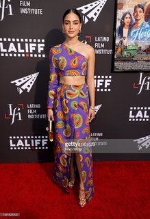 Melissa Barrera feet photo thumbnail