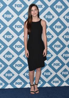 Melissa Benoist feet photo thumbnail