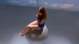 Melissa Benoist feet photo thumbnail