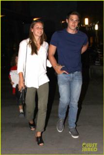 Melissa Benoist feet photo thumbnail