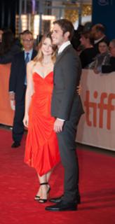 Melissa Benoist feet photo thumbnail