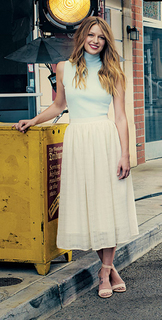 Melissa Benoist feet photo thumbnail