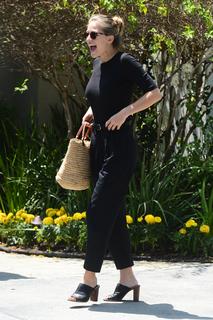 Melissa Benoist feet photo thumbnail
