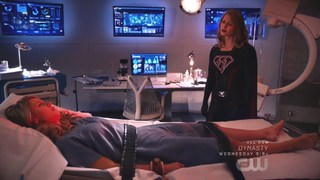 Melissa Benoist feet photo thumbnail