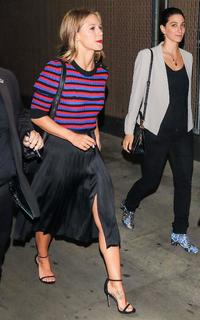Melissa Benoist feet photo thumbnail