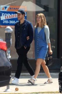 Melissa Benoist feet photo thumbnail