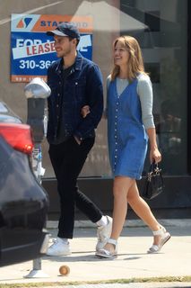 Melissa Benoist feet photo thumbnail