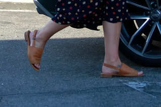 Melissa Benoist feet photo thumbnail