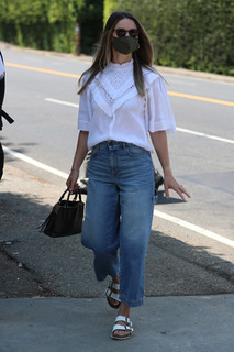 Melissa Benoist feet photo thumbnail