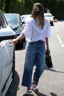 Melissa Benoist feet photo thumbnail