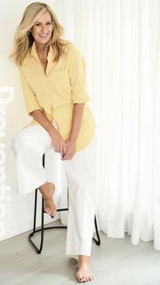 Melissa Doyle feet photo 1