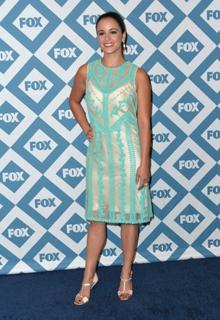 Melissa Fumero feet photo thumbnail