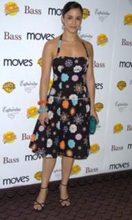 Melissa Fumero feet photo thumbnail